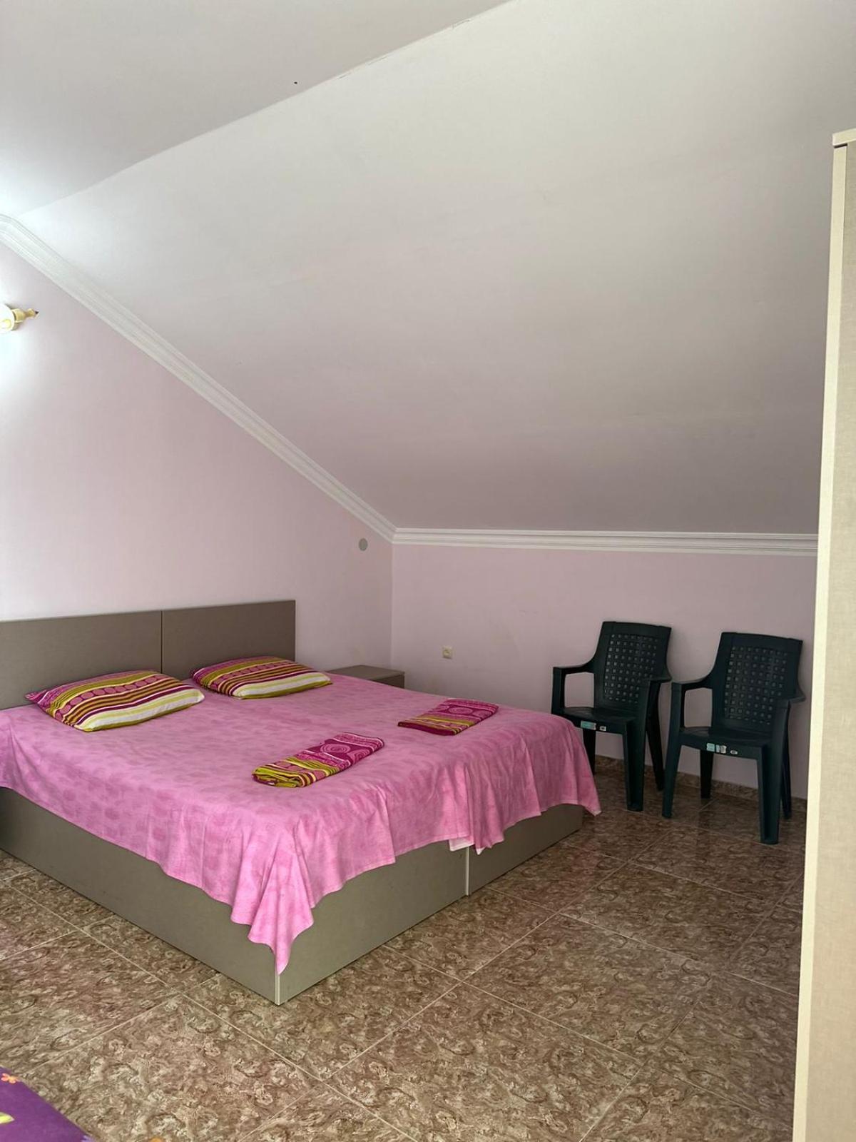 Гостевой дом Shamil House Махинджаури Экстерьер фото