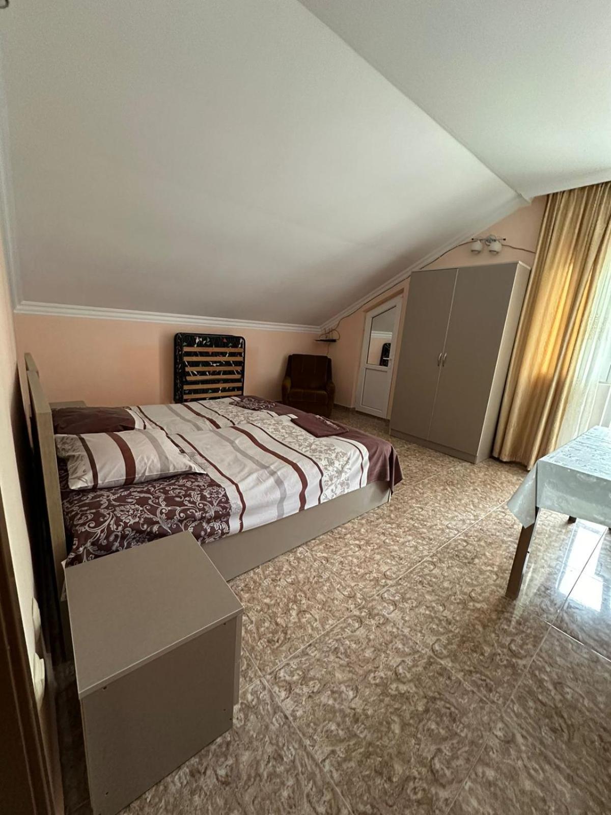 Гостевой дом Shamil House Махинджаури Экстерьер фото